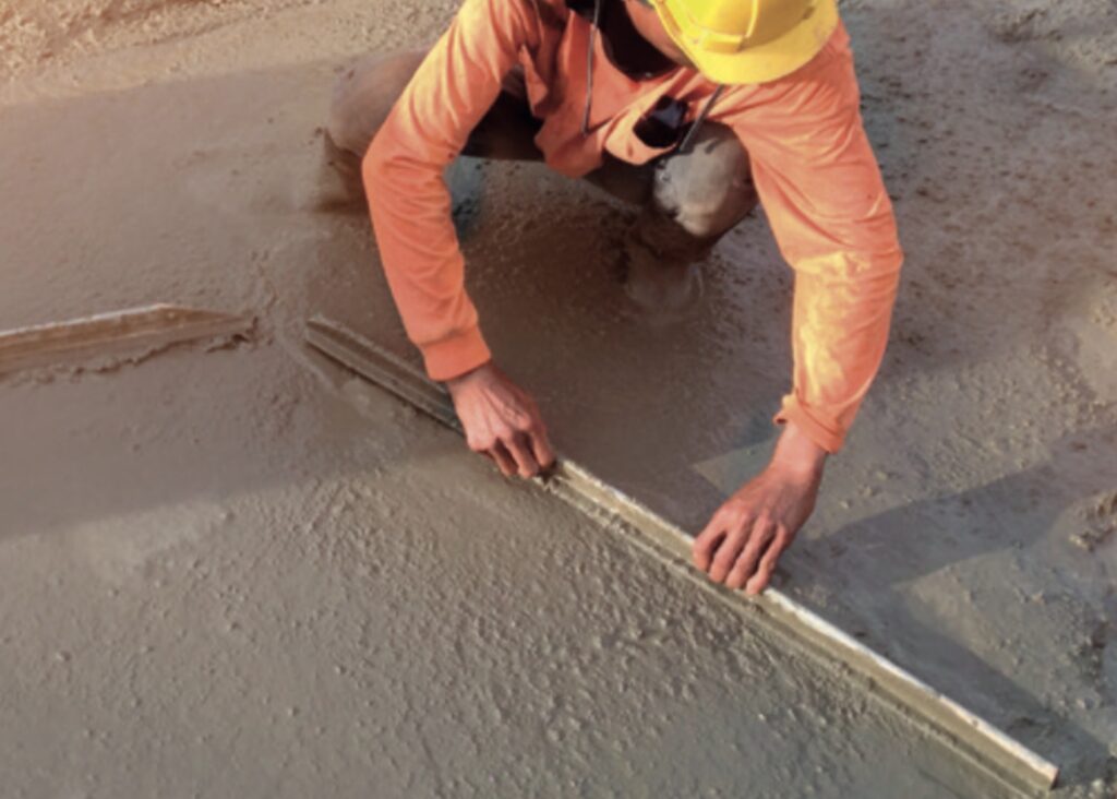 realizzazione di un nuovo massetto in sabbia e cemento